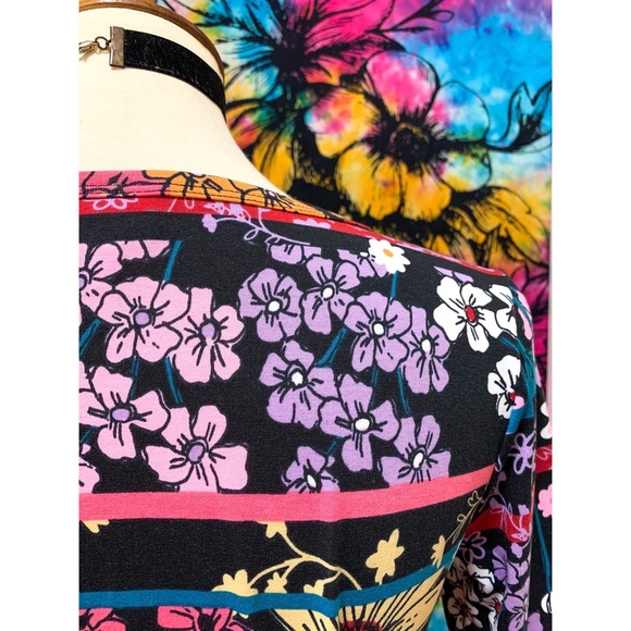 🌈 Amazing flower art top - Picture 6 of 11